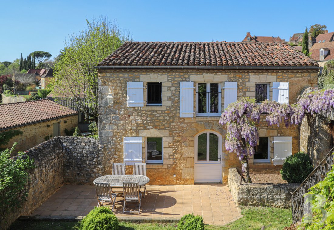A 17th century family home in the royal bastide of Domme in the Dordogne - photo  n°22
